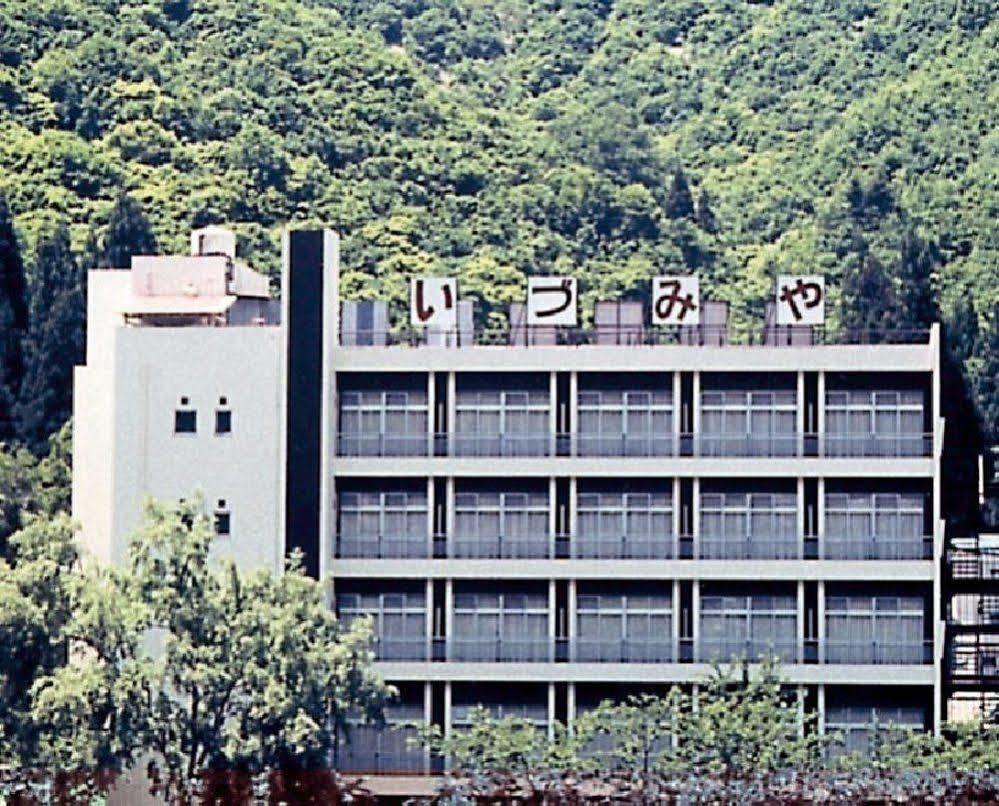 Izumiya Ryokan Uonuma Kültér fotó
